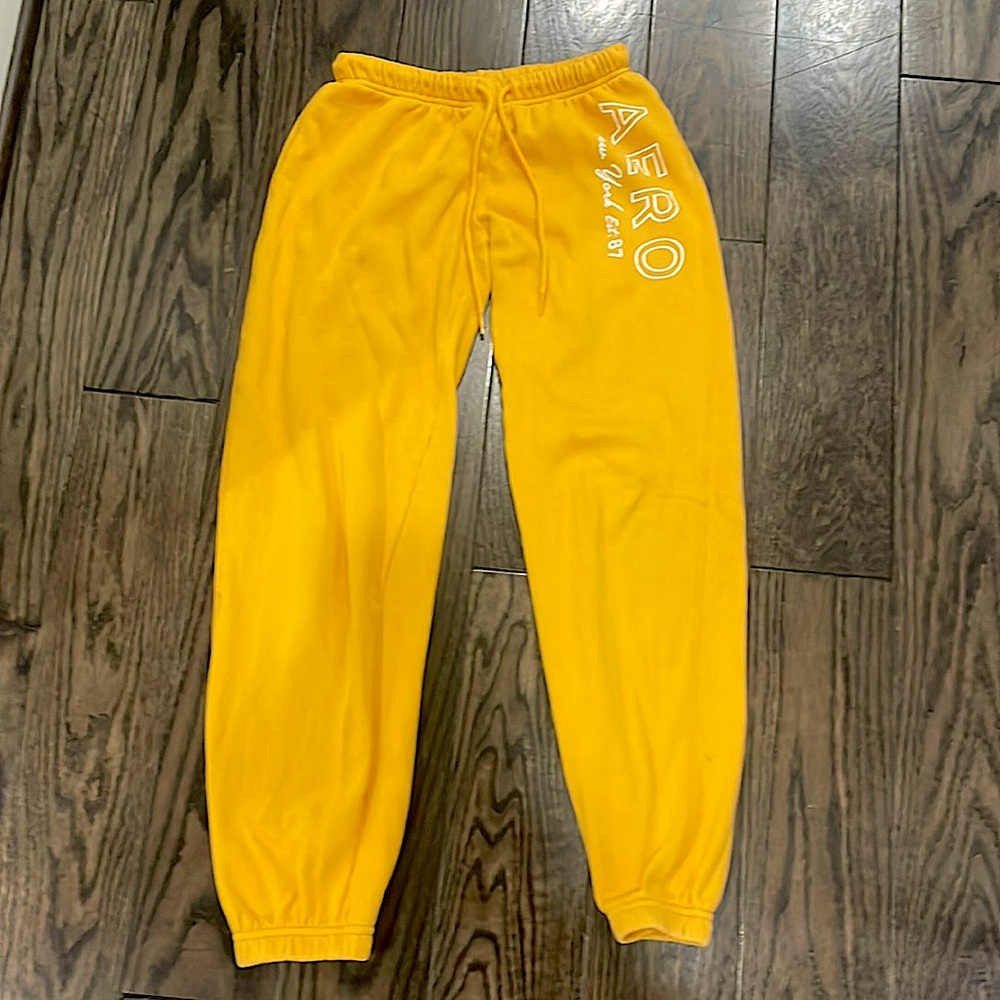 Orange low rise Aéropostale sweatpants